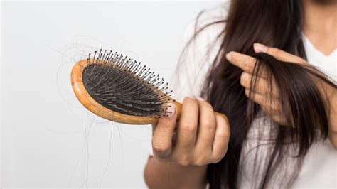Saç Kırılmalarını Azaltan Doğal Ürünler